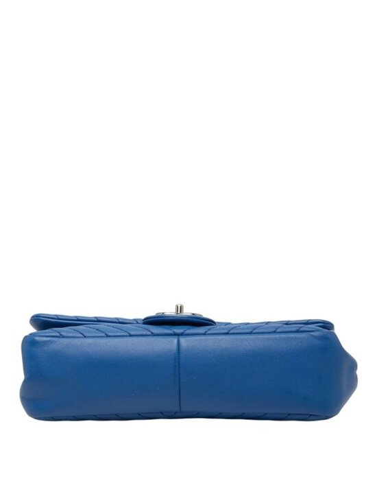 Chanel Chez Blanc Stitch CC Logo Shoulder Bag Blue Leather display picture 3